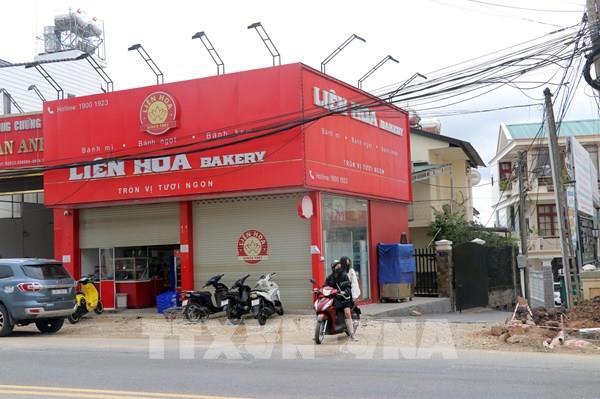 Lâm Đồng đình chỉ cơ sở kinh doanh bánh mỳ do liên quan đến gần 50 trường hợp nhập viện