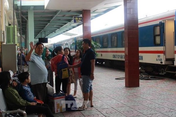 Đường sắt tăng hàng chục đoàn tàu khách phục vụ kỳ nghỉ lễ 30/4-1/5