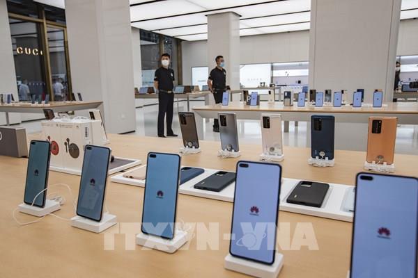 Lượng điện thoại thông minh gập xuất xưởng tại Trung Quốc tăng 173% trong quý II/2023