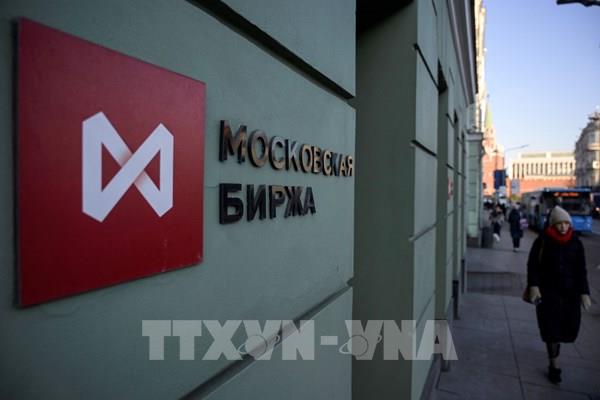 Người nước ngoài bị cấm bán cổ phiếu của Nga khi thị trường này mở lại một phần