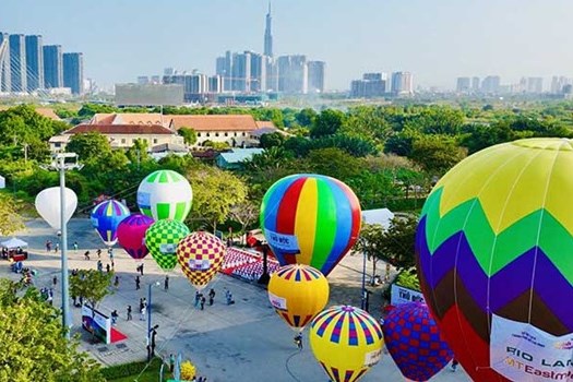 Lần đầu tiên diễn ra Ngày hội khinh khí cầu “Hà Nội muôn màu”