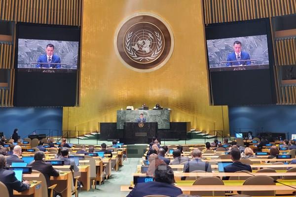 Đại hội đồng LHQ thông qua nghị quyết yêu cầu Nga chấm dứt cuộc chiến tại Ukraine