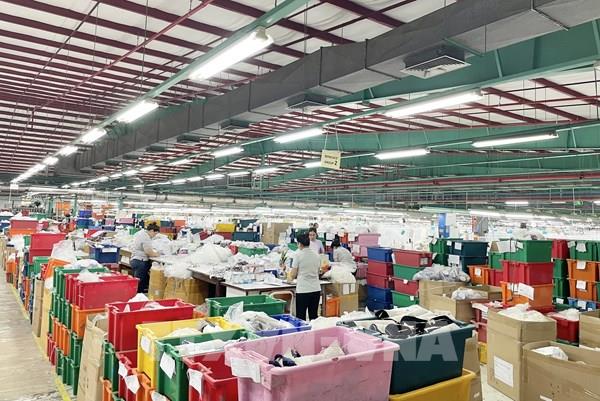 Bình Dương: Gần 3.000 công nhân trở lại làm việc sau thời gian nghỉ việc tập thể