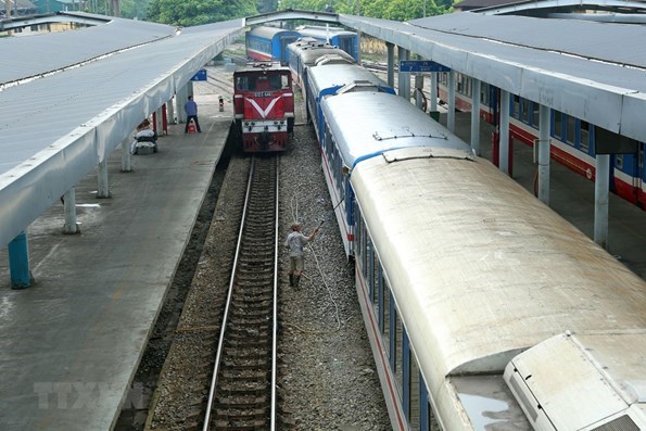 Đường sắt chạy thêm nhiều đôi tàu phục vụ nhu cầu du lịch dịp hè