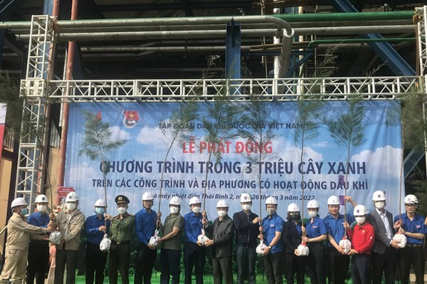 PVN phát động chương trình trồng 3 triệu cây xanh trên các công trình dầu khí
