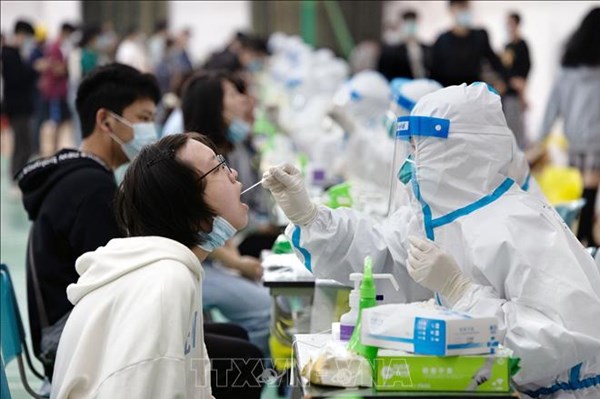 Trung Quốc: Thượng Hải mở rộng lệnh phong tỏa ra một số khu vực phía Tây thành phố
