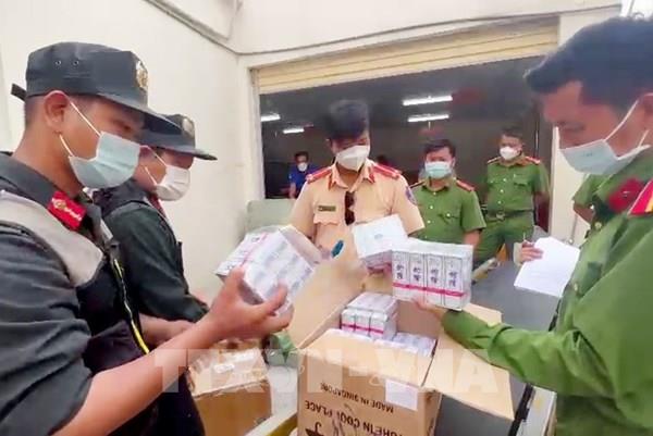 An Giang phát hiện, tạm giữ số lượng lớn hàng hóa không rõ nguồn gốc