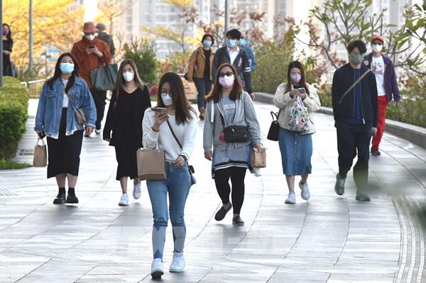 Hong Kong (Trung Quốc) tiếp tục nới lỏng giãn cách xã hội