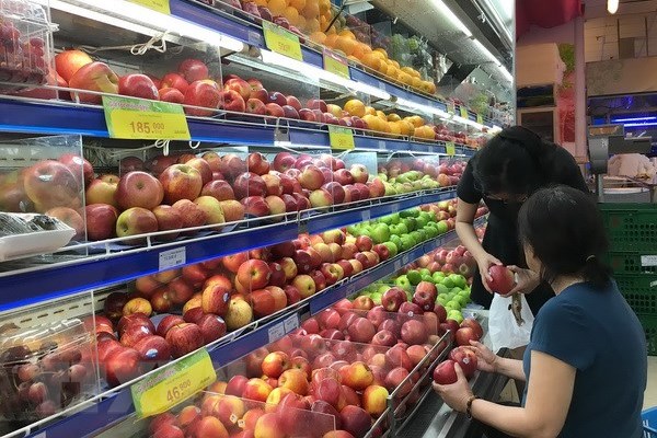 Hàng hóa tiêu dùng thiết yếu tiếp tục đà tăng giá