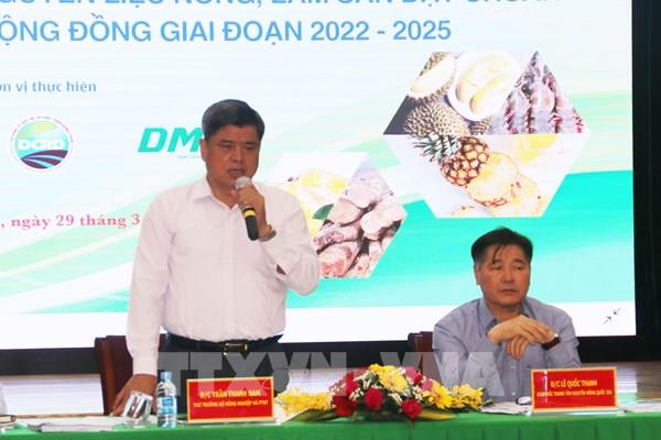 Thí điểm xây dựng vùng nguyên liệu nông, lâm sản và khuyến nông cộng đồng