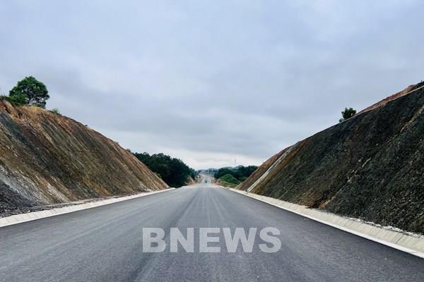 Dừng đầu tư cao tốc Hòa Bình - Mộc Châu theo hình thức đối tác công tư