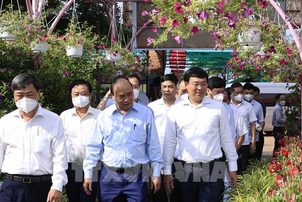 Chủ tịch nước Nguyễn Xuân Phúc làm việc tại Đồng Tháp về phát triển kinh tế tập thể