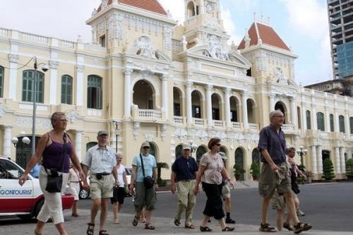 Du lịch hè 2022 vào mùa cao điểm tour