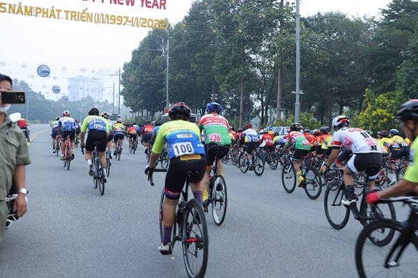 Mở màn mùa giải xe đạp truyền hình Bình Dương lần thứ IX 