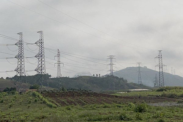 Nâng khả năng tải đường dây 220 kV Sơn La – Việt Trì