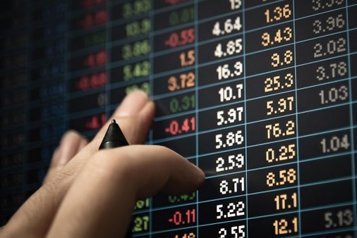 Thao túng thị trường chứng khoán có bị đi tù không?