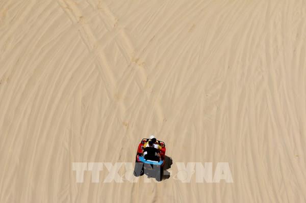 Vẻ đẹp hoang sơ độc đáo của đồi cát Bàu Trắng tại Bình Thuận