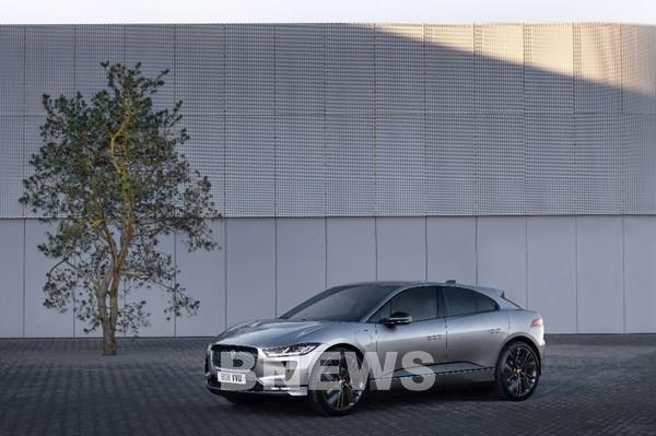 Jaguar Land Rover cắt giảm 54% lượng khí thải gây hiệu ứng nhà kính trên mỗi xe