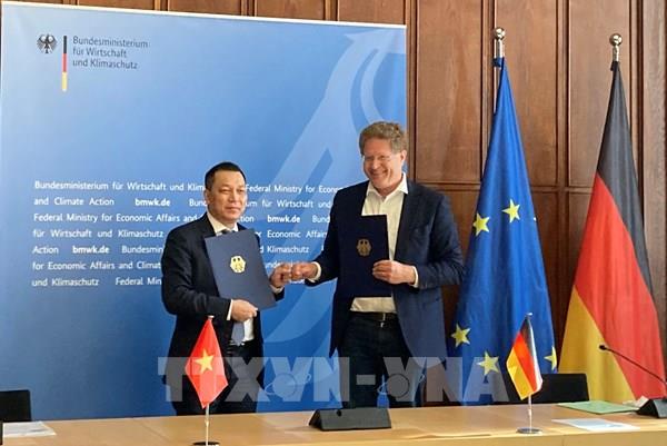 Việt Nam và Đức đẩy mạnh hợp tác trong lĩnh vực năng lượng