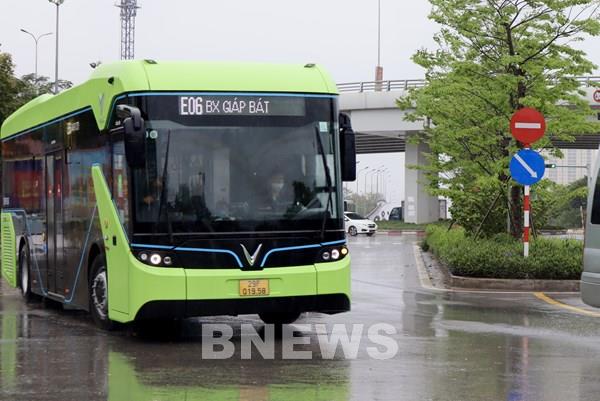 Thêm tuyến xe buýt điện E06 của VinBus phục vụ người dân Thủ đô