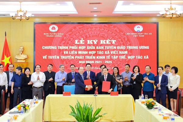 Phối hợp tuyên truyền phát triển kinh tế tập thể, hợp tác xã