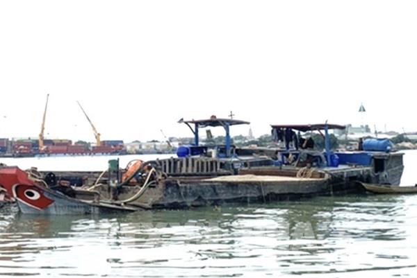 Đồng Nai bắt giữ 2 phương tiện vận chuyển cát không rõ nguồn gốc xuất xứ
