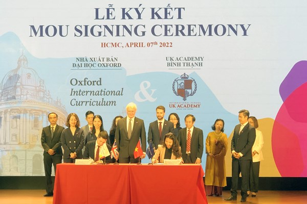 Trường UKA ký kết triển khai chương trình phổ thông quốc tế Oxford
