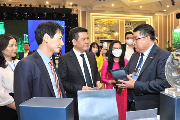 Siết chặt quan hệ kinh tế thương mại với các đối tác châu Âu – châu Mỹ