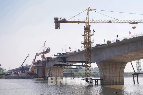 Vinaconex - Trung Nam E&C hợp long nhịp chính cầu Núi Đọ vượt tiến độ 21 ngày