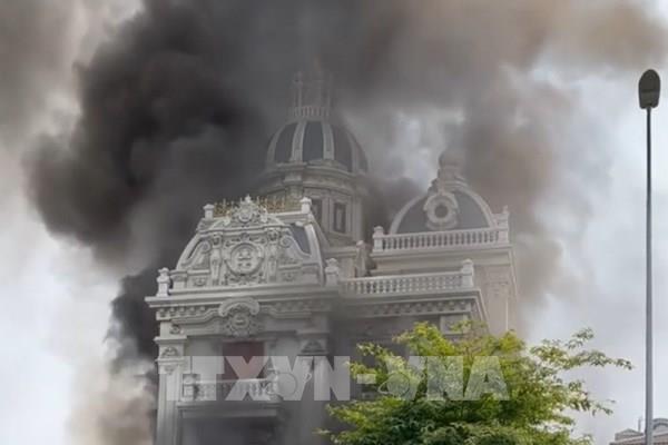 Cháy biệt thự ở thành phố Cẩm Phả, Quảng Ninh