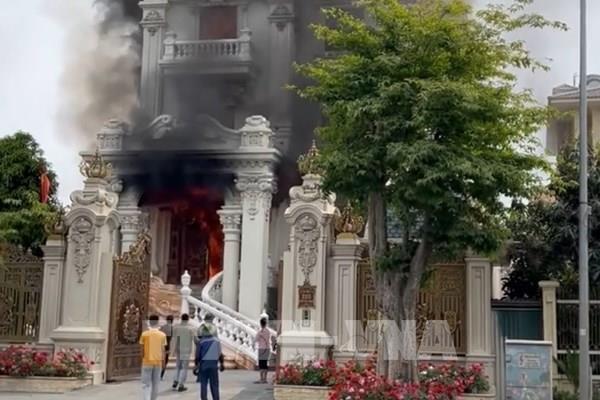 Vụ cháy biệt thự ở Cẩm Phả, Quảng Ninh: Nữ chủ nhà thiệt mạng