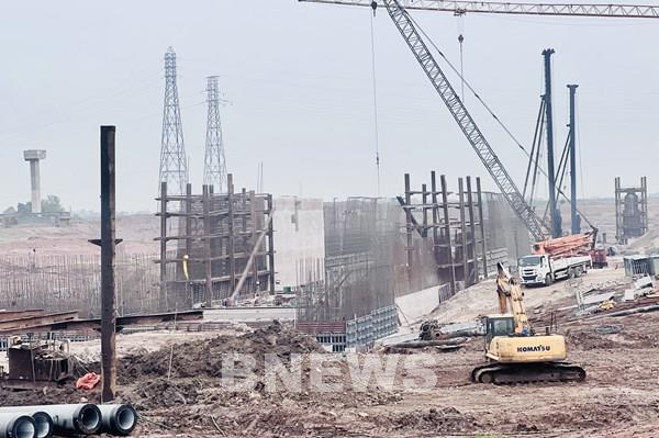 Thị sát thi công cụm công trình nối kênh Đáy - Ninh Cơ 