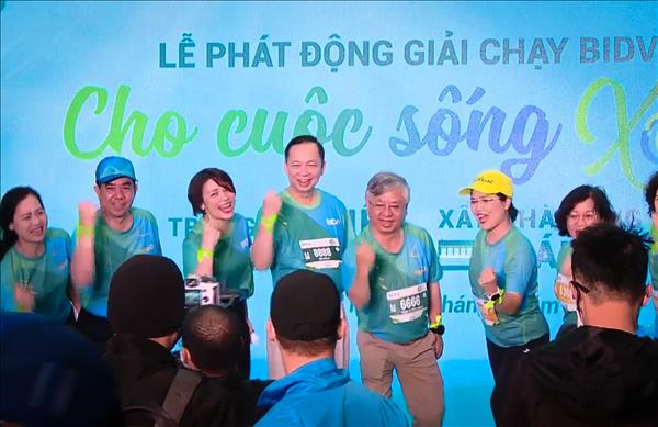 Khởi động giải chạy "BIDVRun-Cho cuộc sống Xanh” lần thứ 2