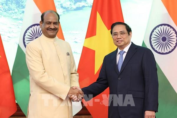Thủ tướng Phạm Minh Chính hội kiến Chủ tịch Hạ viện Ấn Độ Om Birla