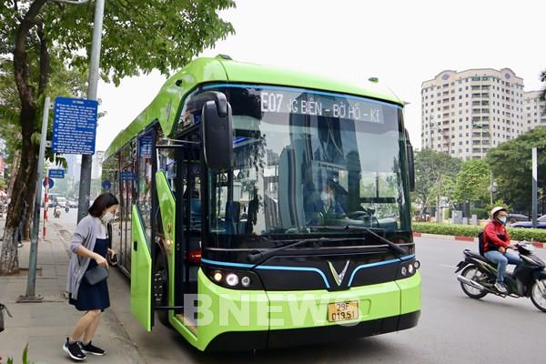 VinBus đưa thêm buýt điện thứ 6 mang số hiệu E07 vào hoạt động ở Thủ đô