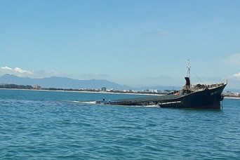 Khẩn trương ứng phó sự cố chìm tàu trên vịnh Phan Rang – Ninh Thuận