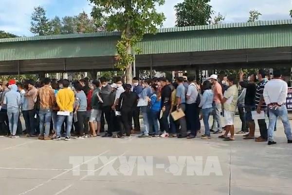 Bình Phước: Khắc phục tình trạng người dân chen lấn giải quyết hồ sơ đất đai