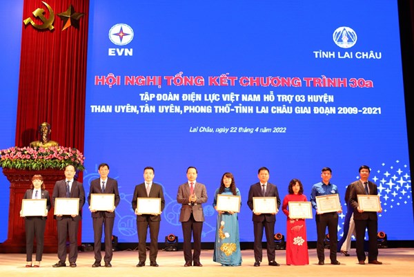 EVN hỗ trợ gần 1.000 tỷ đồng cho giảm nghèo tại Lai Châu