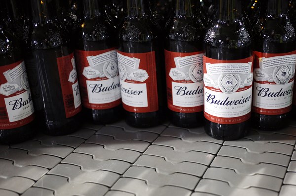 AB InBev sẽ bán toàn bộ cổ phần trong liên doanh tại Nga