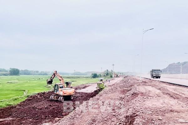 Khởi công xây dựng tuyến đường trục phát triển kinh tế biển Nam Định