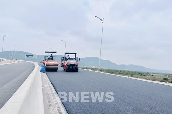 Những hình ảnh về cao tốc Vân Đồn - Móng Cái sắp hoàn thành