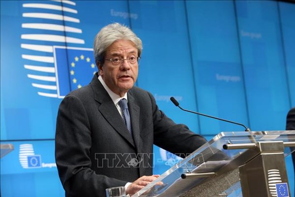 EU muốn giảm phụ thuộc vào dầu mỏ và khí đốt của Nga vào cuối năm nay