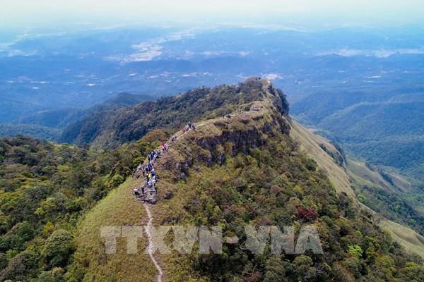 Khám phá đỉnh núi Phja Pò