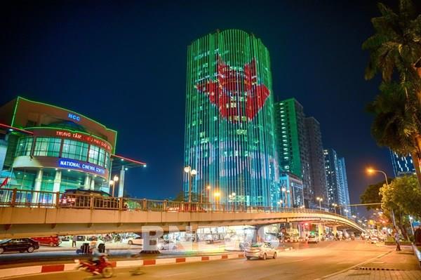 Ngân hàng dồn dập báo lãi vượt kế hoạch nửa đầu năm