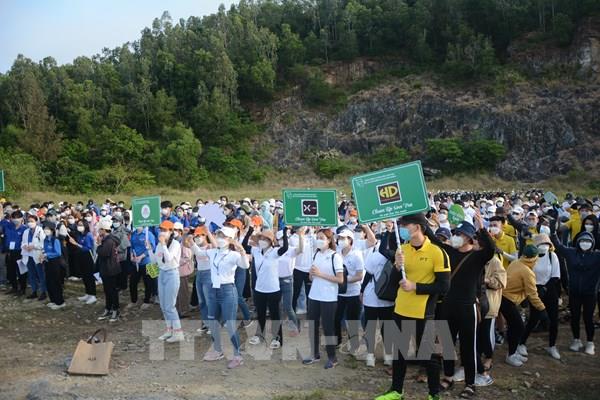 Hơn 600 người tham gia làm sạch môi trường trên bán đảo Sơn Trà, Đà Nẵng