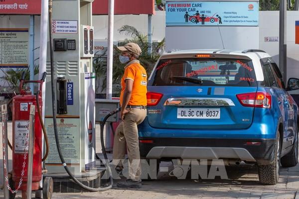 Giá dầu thế giới tăng mạnh trước khả năng thắt chặt nguồn cung từ OPEC+