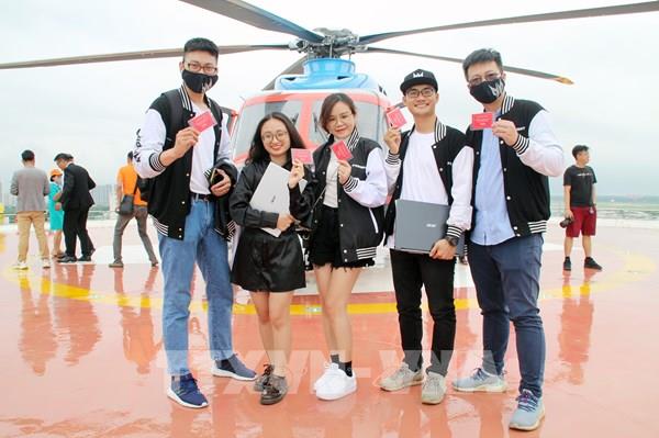 Khởi động tour "Ngắm Thành phố Hồ Chí Minh từ trên cao" bằng trực thăng