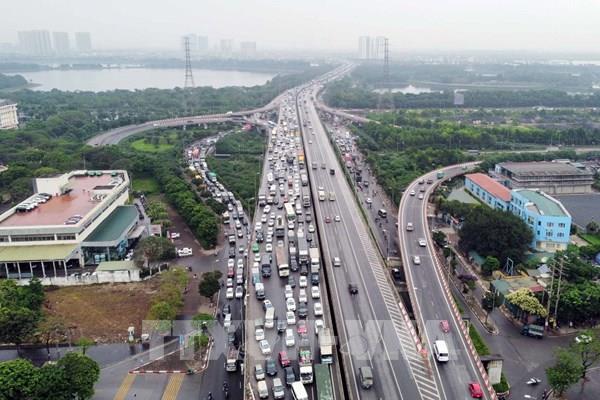 Ùn tắc giao thông kéo dài trước kỳ nghỉ lễ 30/4 – 1/5