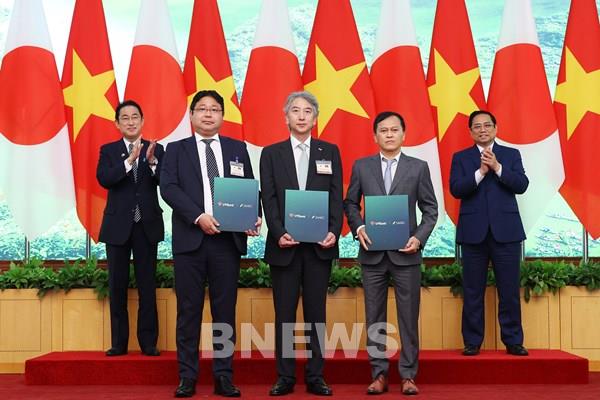 VPBank và SMBC ký ghi nhớ hợp tác kinh doanh nhân chuyến thăm của Thủ tướng Nhật Bản đến Việt Nam