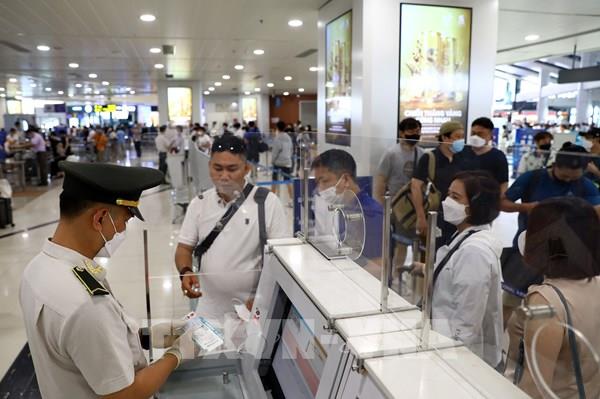 Tăng cường bay đêm, hạn chế chậm, hủy chuyến dịp lễ 2/9